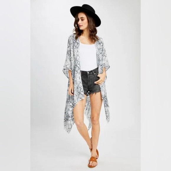 Gentle Fawn Accessories - NWT Gentle Fawn Gallery Shawl